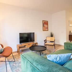 12Crc1038 - Big & Cozy 2Bed Apartment In The City