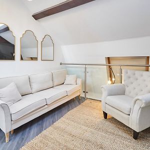 Host & Stay - Queen Square Hideaway