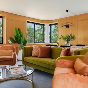 Divine Views From A Breathtaking Luxxe City Penthouse For A Gracious Life Style