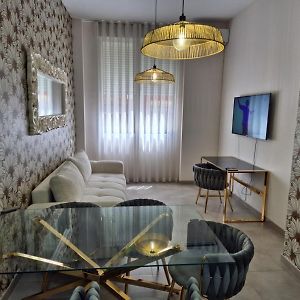 Appartement à 3 Chambres à Coucher