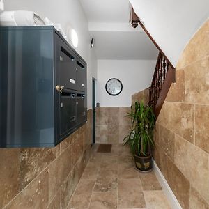 Appartement de Luxe à 1 Chambre à Coucher