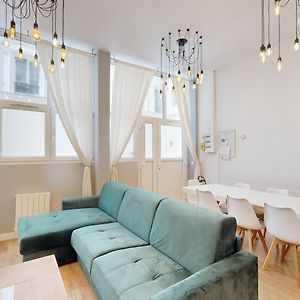 Appartement à 3 Chambres à Coucher