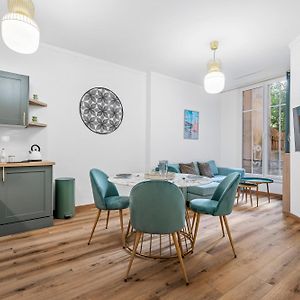Appartement à 2 Chambres à Coucher