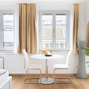 Studio de Luxe