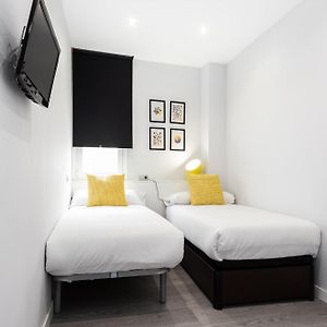 Appartement à 3 Chambres à Coucher