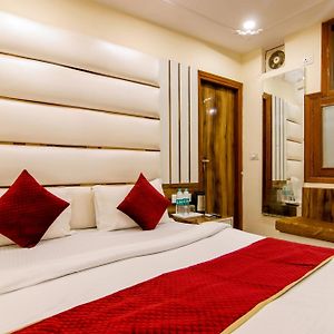 Hotel Star Dx By P K Residency