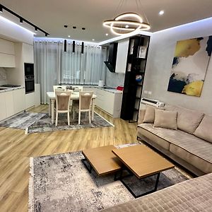 Appartement à 3 Chambres à Coucher