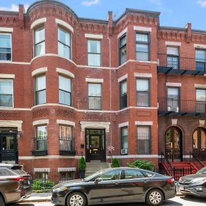 Brownstone Townhouse In Fenway