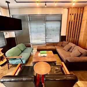 Appartement à 3 Chambres à Coucher
