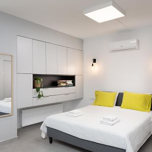 Stylish Apt Downtown