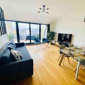 Appartement à 2 Chambres à Coucher