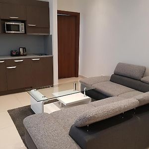 Appartement à 2 Chambres à Coucher