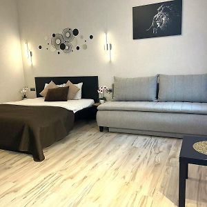 Appartement à 2 Chambres à Coucher