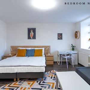 The Bookhouse, 5-Bedroom Residence By Prague Castle