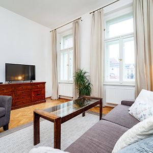 Quiet Apartment In The Old Town