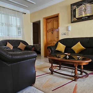 Appartement à 2 Chambres à Coucher