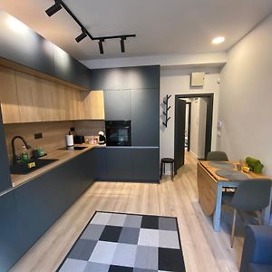 Appartement à 2 Chambres à Coucher