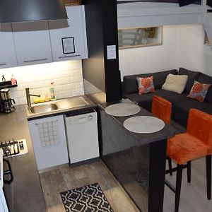 Castlehill Apartman The Perfect Blend Of Urban Living And Sightseeing Convenience