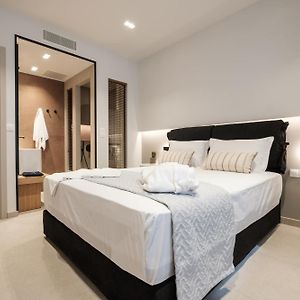Exceptional Acropolis Suite By Cloudkeys
