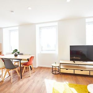 Appartement à 2 Chambres à Coucher