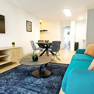 Appartement à 2 Chambres à Coucher