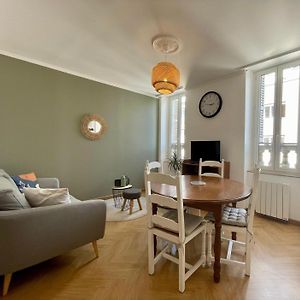 Appartement à 2 Chambres à Coucher