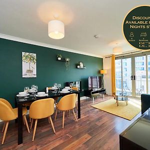 Emerald Suite - Two Story Duplex Apartment - Balcony - Contractors - Family - City Centre - Broadway Plaza - Five Ways - Sleeps 6