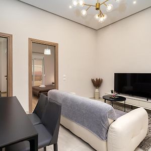 Cozy New Apartment Nearby Metro