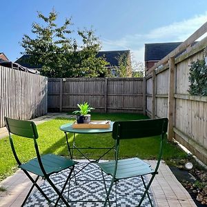 Modern 2-Bed Townhouse In Kirkdale