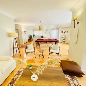 Appartement à 3 Chambres à Coucher