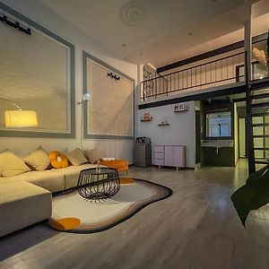 Zeus Living - Old Quater Homestay