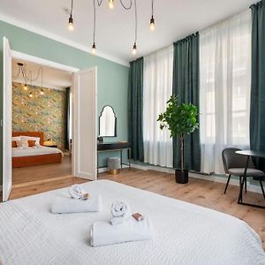 Appartement à 3 Chambres à Coucher