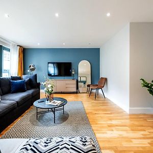 Appartement à 2 Chambres à Coucher