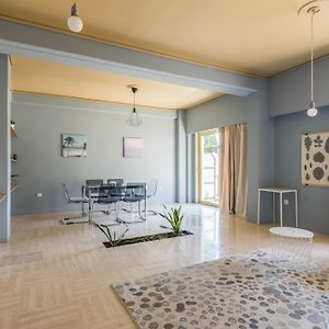 Large Apartment Ideal For 5