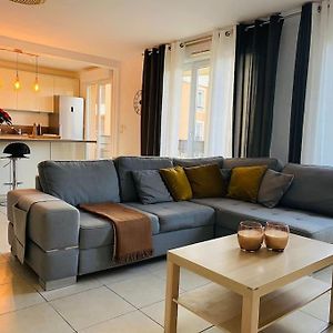 Appartement à 2 Chambres à Coucher