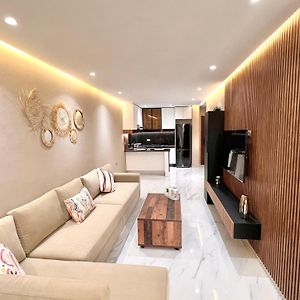 Cozy Marina View Apartment