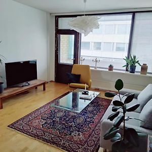 Spacious Apartment In Kallio