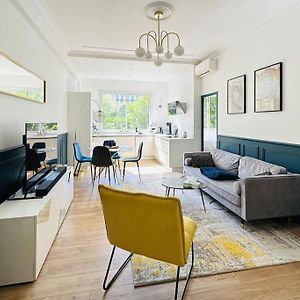 Appartement à 2 Chambres à Coucher