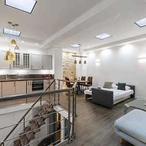 Appartement à 2 Chambres à Coucher