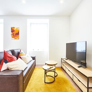Appartement à 2 Chambres à Coucher