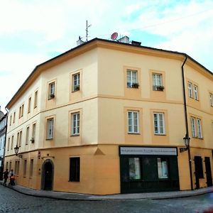 Romantic Bohemian Studio In Old Town Prague