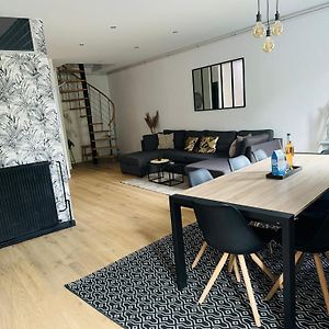 Grand appartement, 200 m plage et 350 centre ville