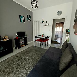 Intero Appartamento Luminoso E Accogliente !