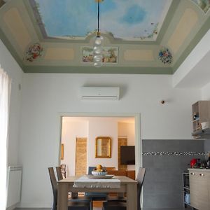 Appartement Suite à 3 Chambres à Coucher