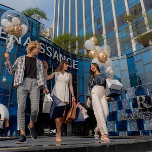 Renaissance Bangkok Ratchaprasong Hotel - SHA Extra Plus