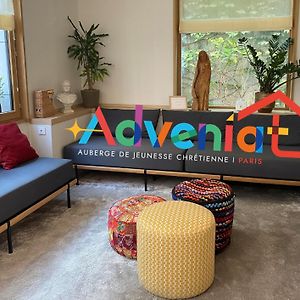 Adveniat Paris