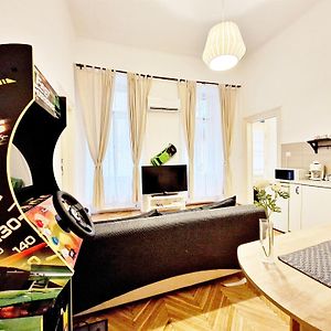 Appartement à 2 Chambres à Coucher