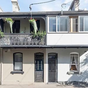 Historic Terrace From 1877 Kings Cross