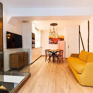 Loft 1 Bedroom Marais, Notre Dame Ac By Lcc Agency