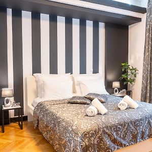 Syntagma Suite 1